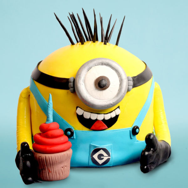  Happy Minion Cake