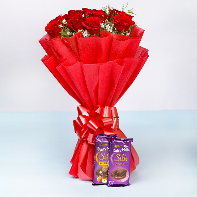 Red Roses With Chocolates