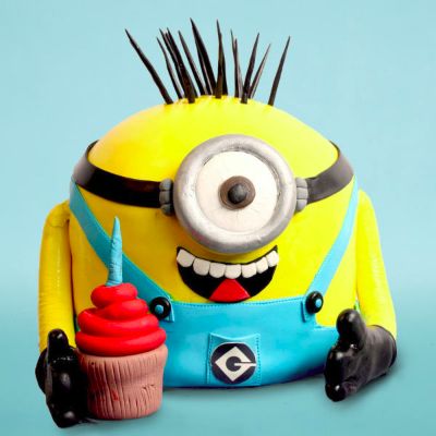 Happy Minion Cake