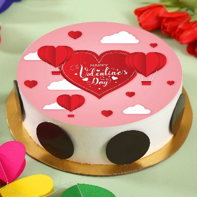 ?Love is in the Air Pineapple Photo Cake