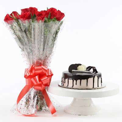 Red Roses And Chocolate Cake Combo Standard