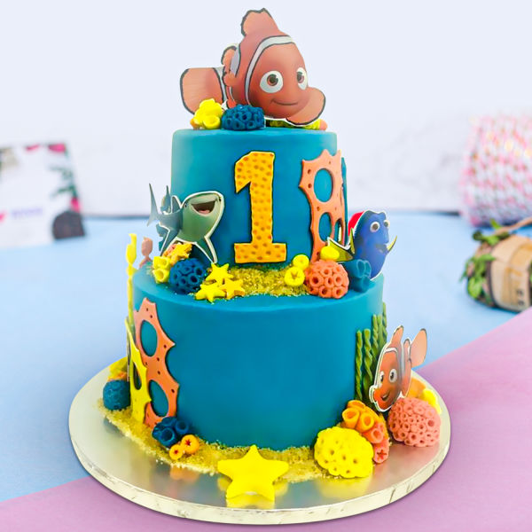  Fishy Themed Fondant Cake