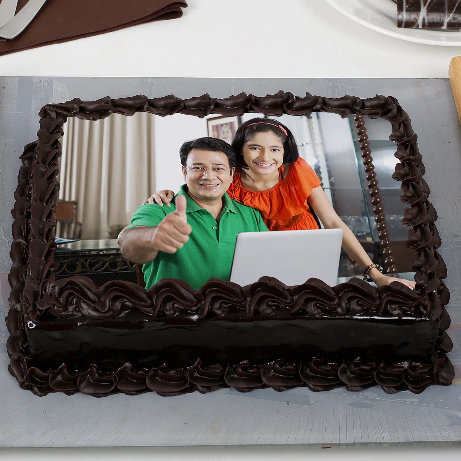  Rich Chocolate Truffle Photo Cake